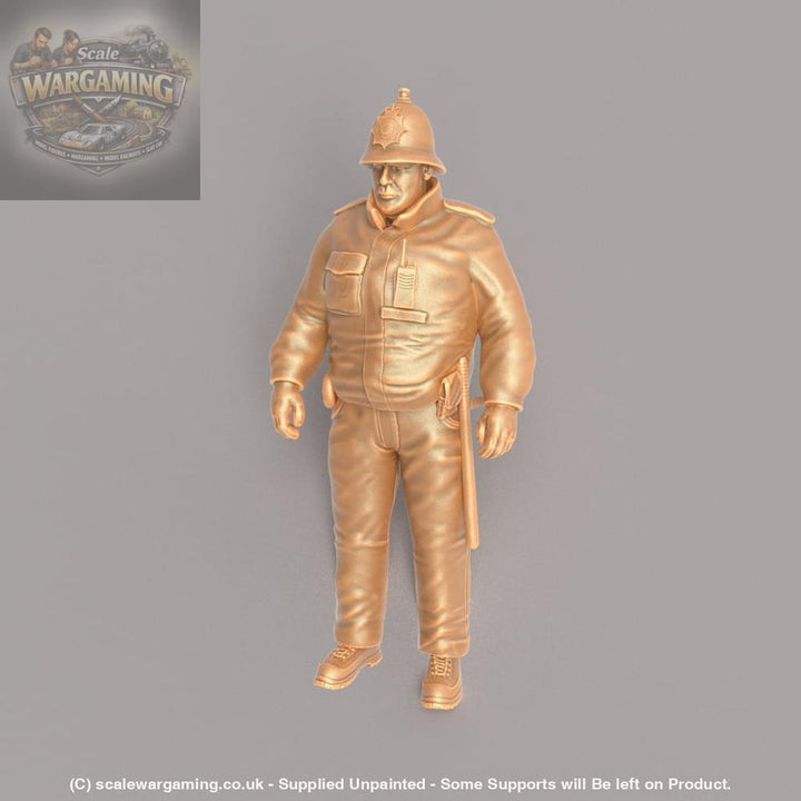 MM593 Police Officer Tall Helmet Figure