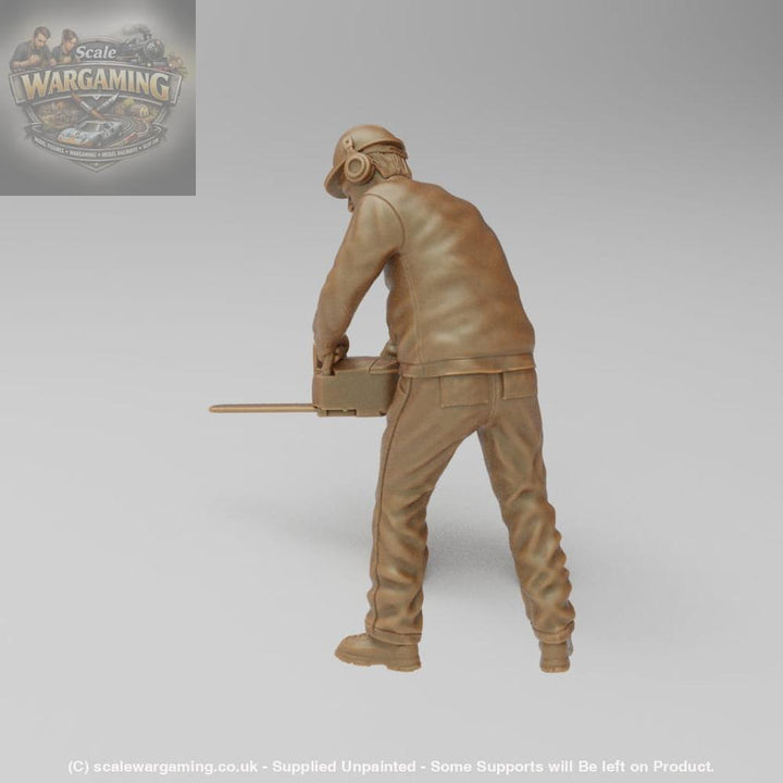 SW714 Forestry/Farm Worker With Chainsaw - Figure