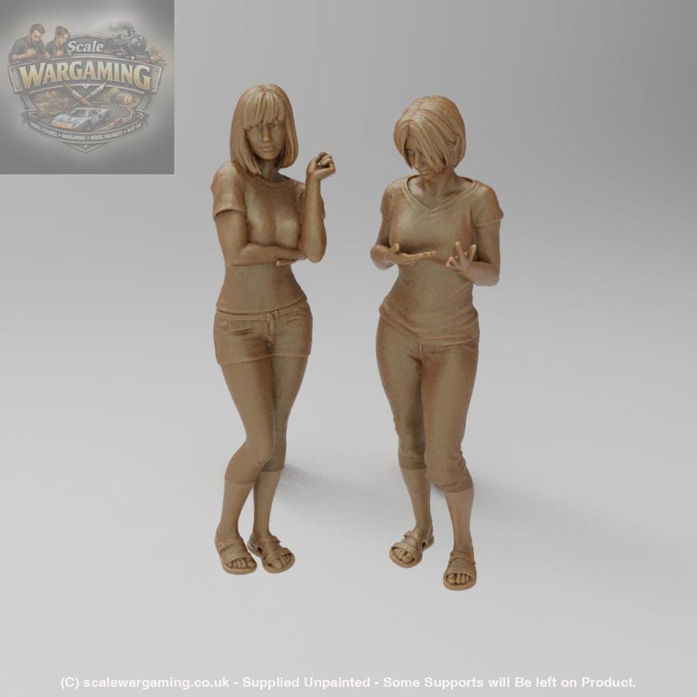 SW8058 2 Female Teenagers talking - Figure