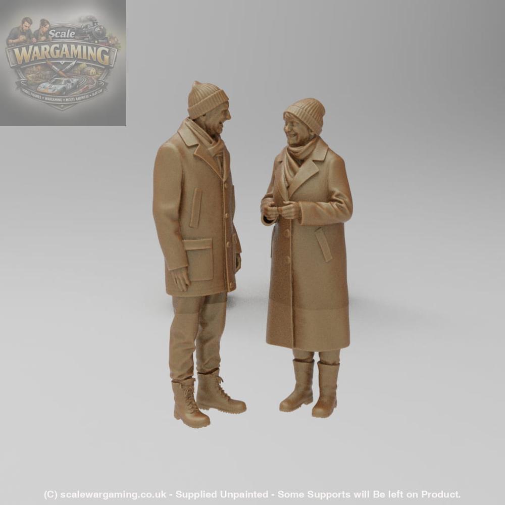 SW8064 2 Pensioners in winter coats - Figure