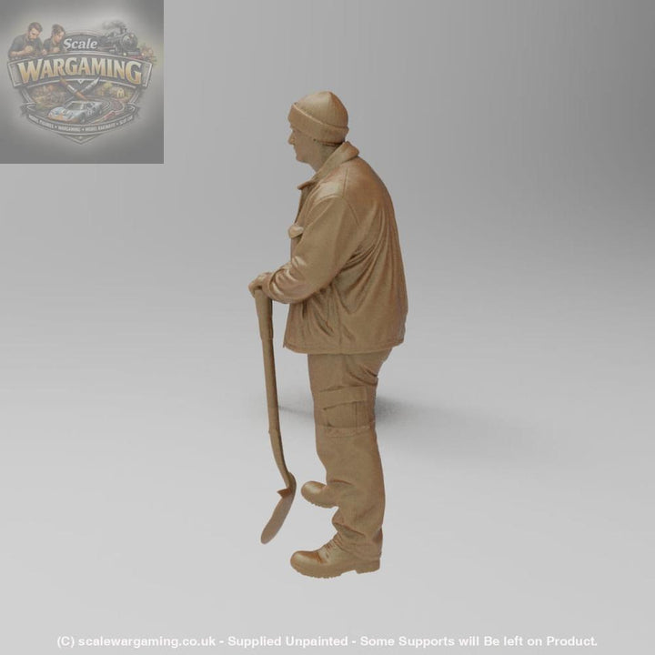 SW8190 Male Gardener with Spade - Figure