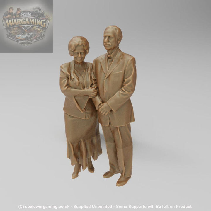 SW863 Elderly Couple arm in arm - Figure