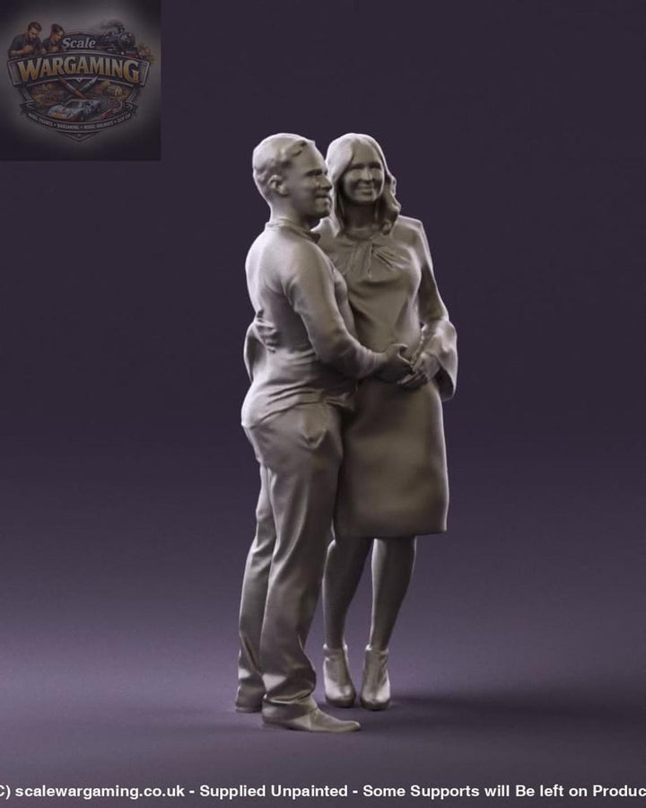 Mm864 Young Couple Figure