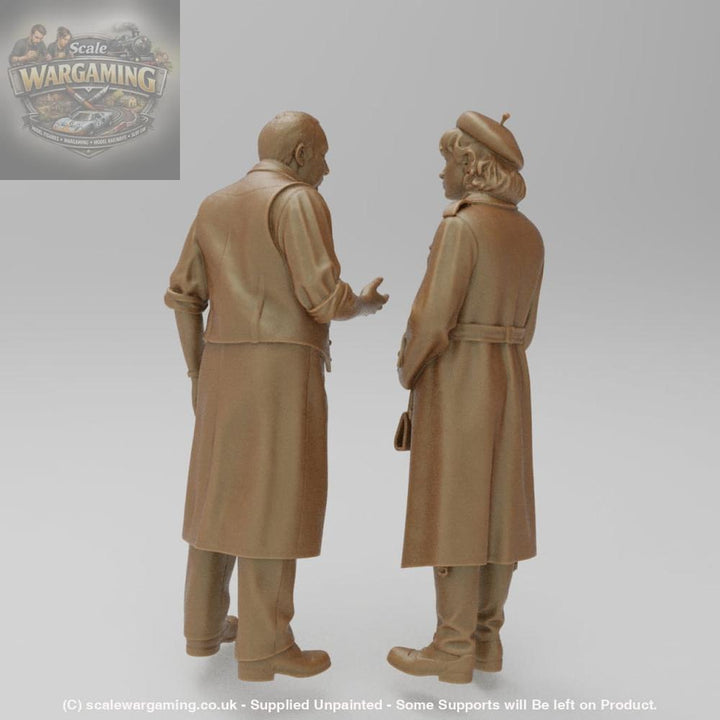 SW9101 WW2 French Waiter and Resistance Girl plotting - Figure