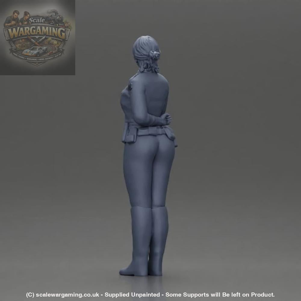 Mm960 Police/Security Girl Standing Speaking Into A Radio Figure