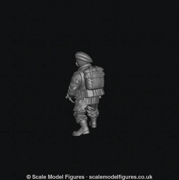 WB-UKP-001 British Paratrooper Officer Standing 2 Heroic - Wargaming Figure