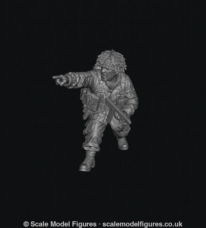 WB-UKP-002 NCO Advancing Shouting Orders with Sten Gun 1 Heroic - Wargaming Figure