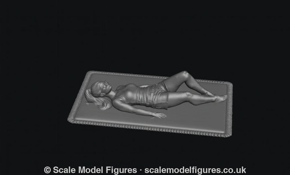 WOSC028 - Lying Around - The Sun-Seeking Tourist on Blanket - Figure