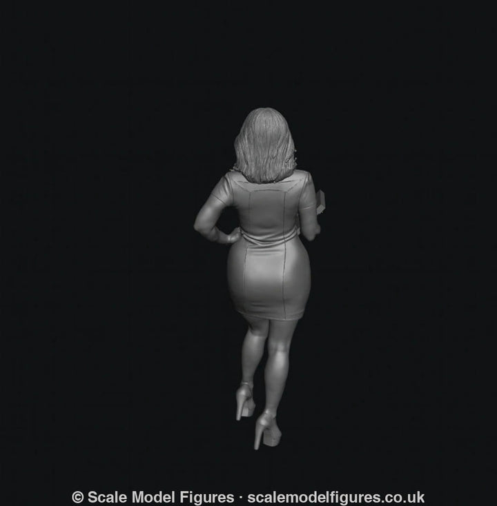 WOSC029 - Queens of the Grid - Bella Knight - With Notepad - Figure